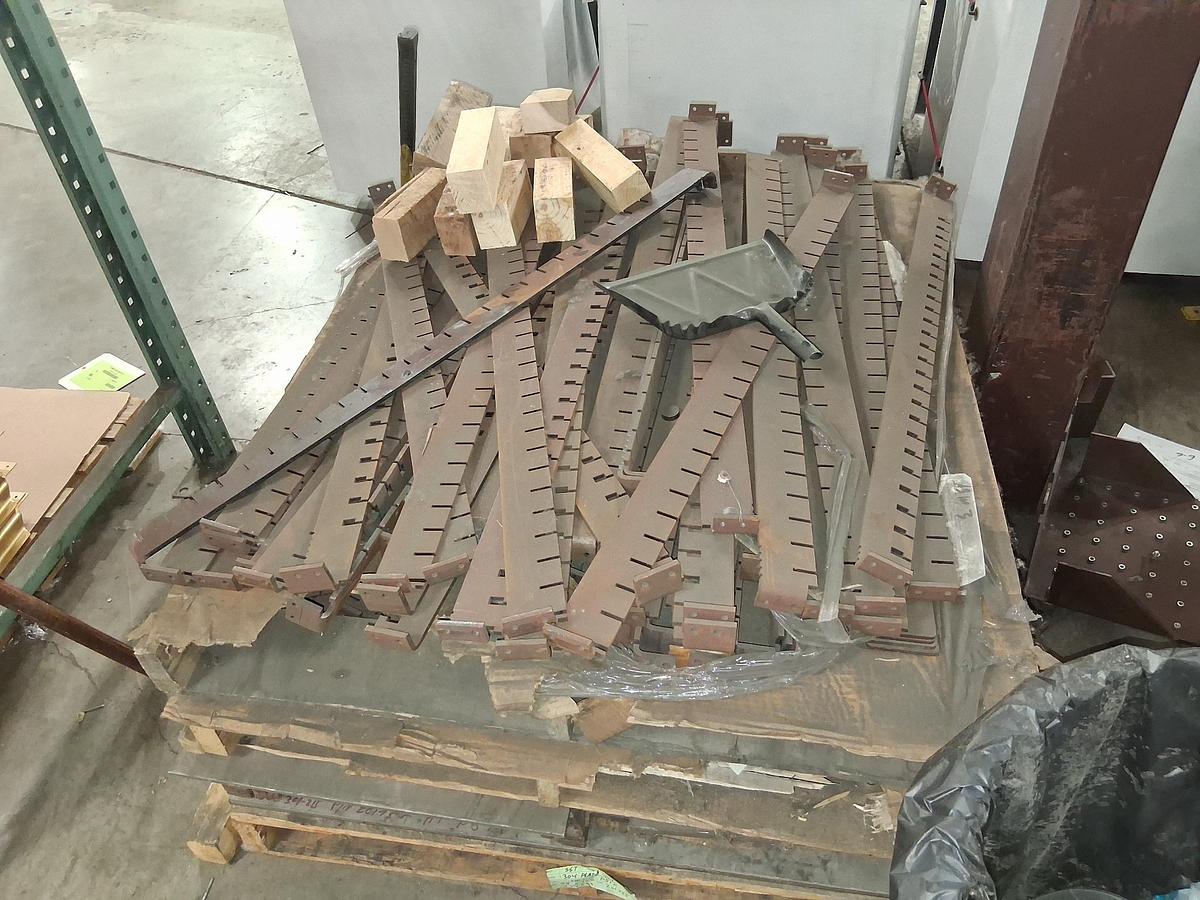 Used Mitsubishi #ML3015LV-Plus-II, Co2 CNC laser, 4000 watt, 5' x 10', chiller unit, dust collector