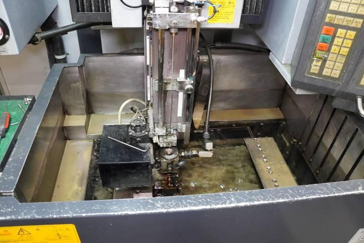 Used Sodick AQ300L CNC Wire EDM (Electrical Discharge Machine) with LQ1W Linear Servo CNC Control