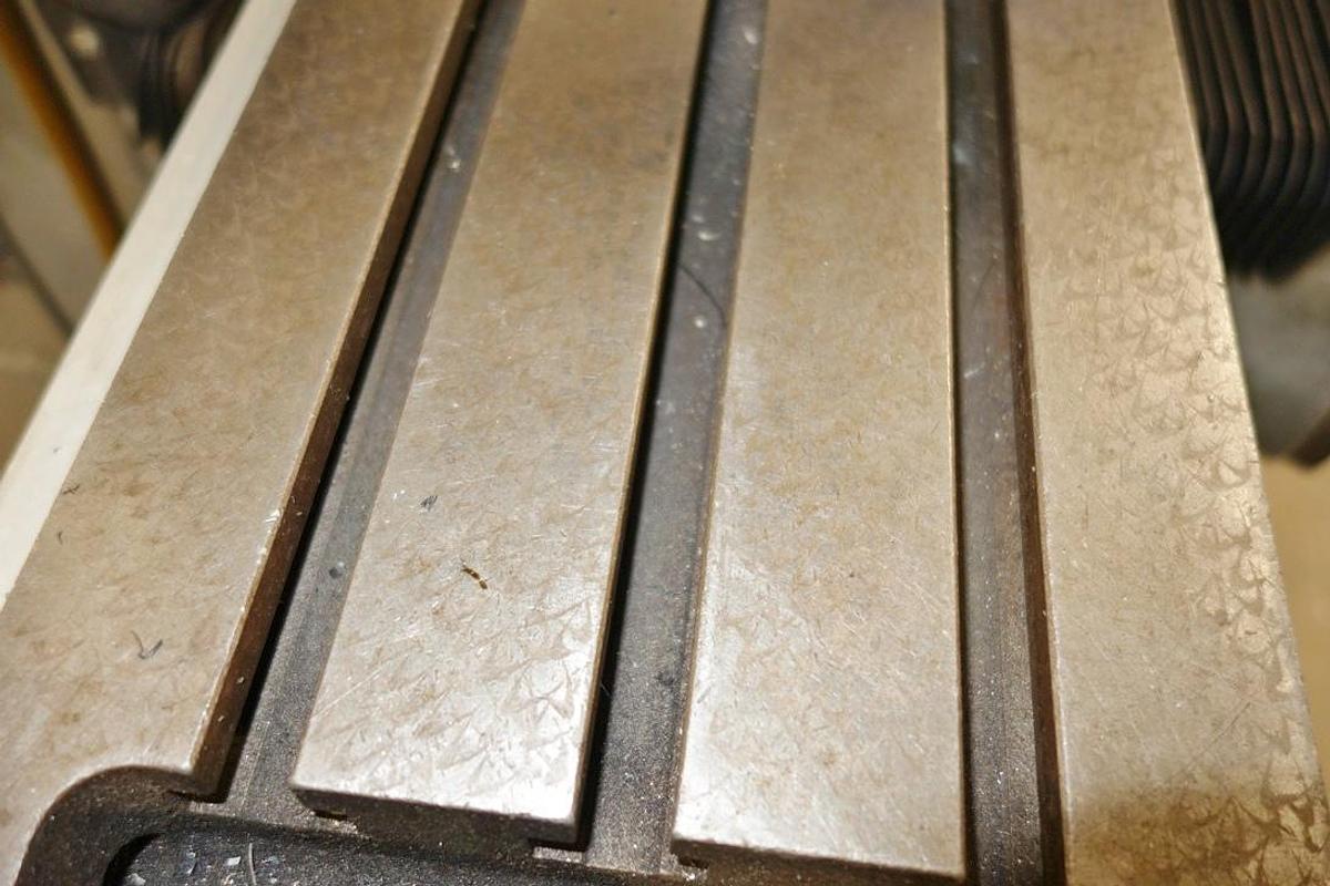 Used Bridgeport Vertical Mill