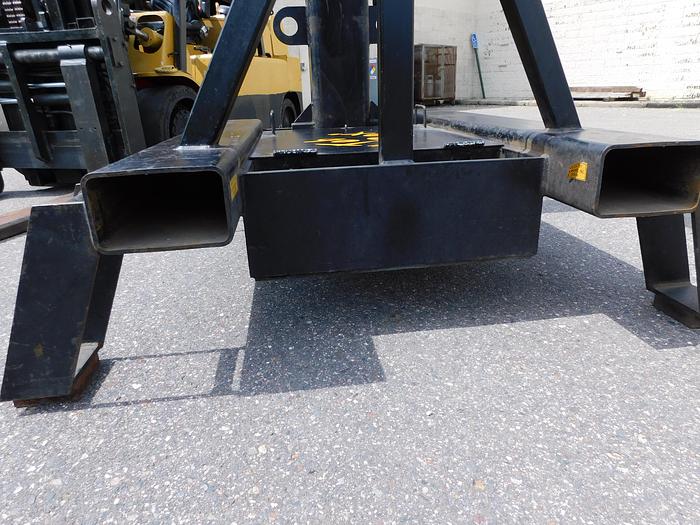 Used Lowry L220XD 22,000Lbs with Hydraulic Rigging Boom