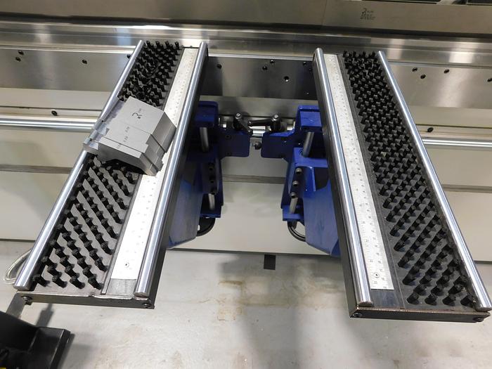 Used Wysong 122" X 110-TON Press Brake