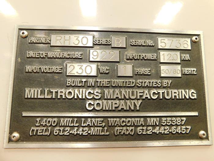 Used MILLTRONICS RH30 CNC Vertical Machining Center