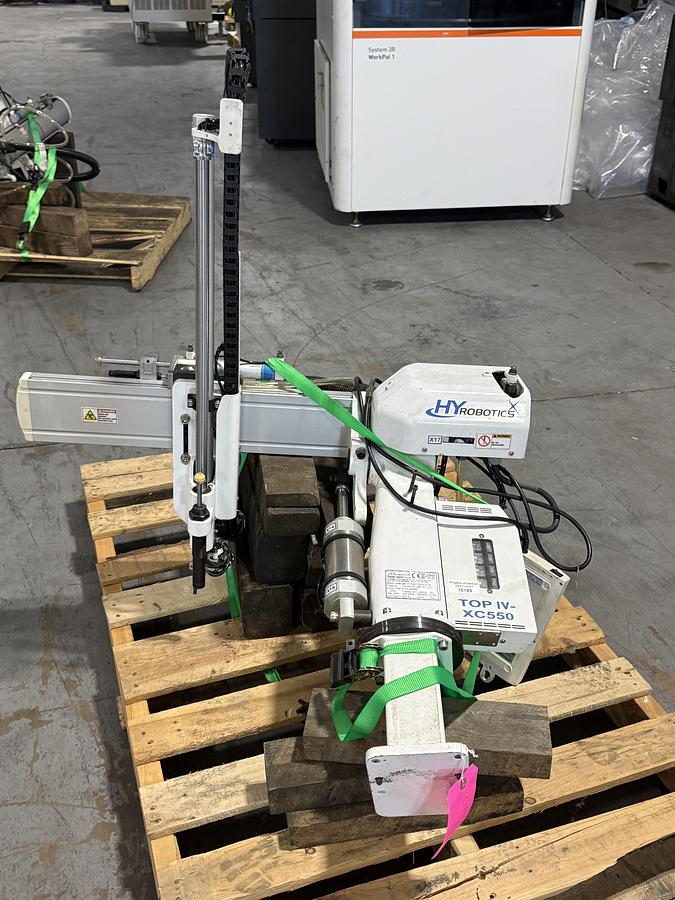 Used HY Robotics Take Out Robot (TOP IV-XC550), 2017