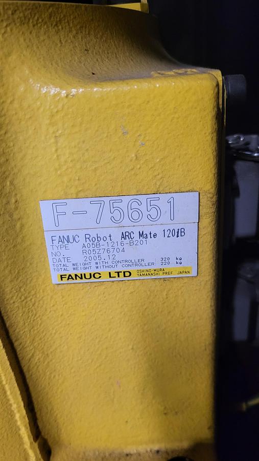 Used FANUC ARC Mate 120iB Welder with Lincoln weld package