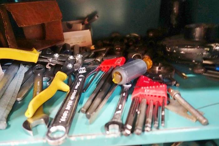 Used Cincinnati Monoset Tool and Cutter Grinder Including Tooling