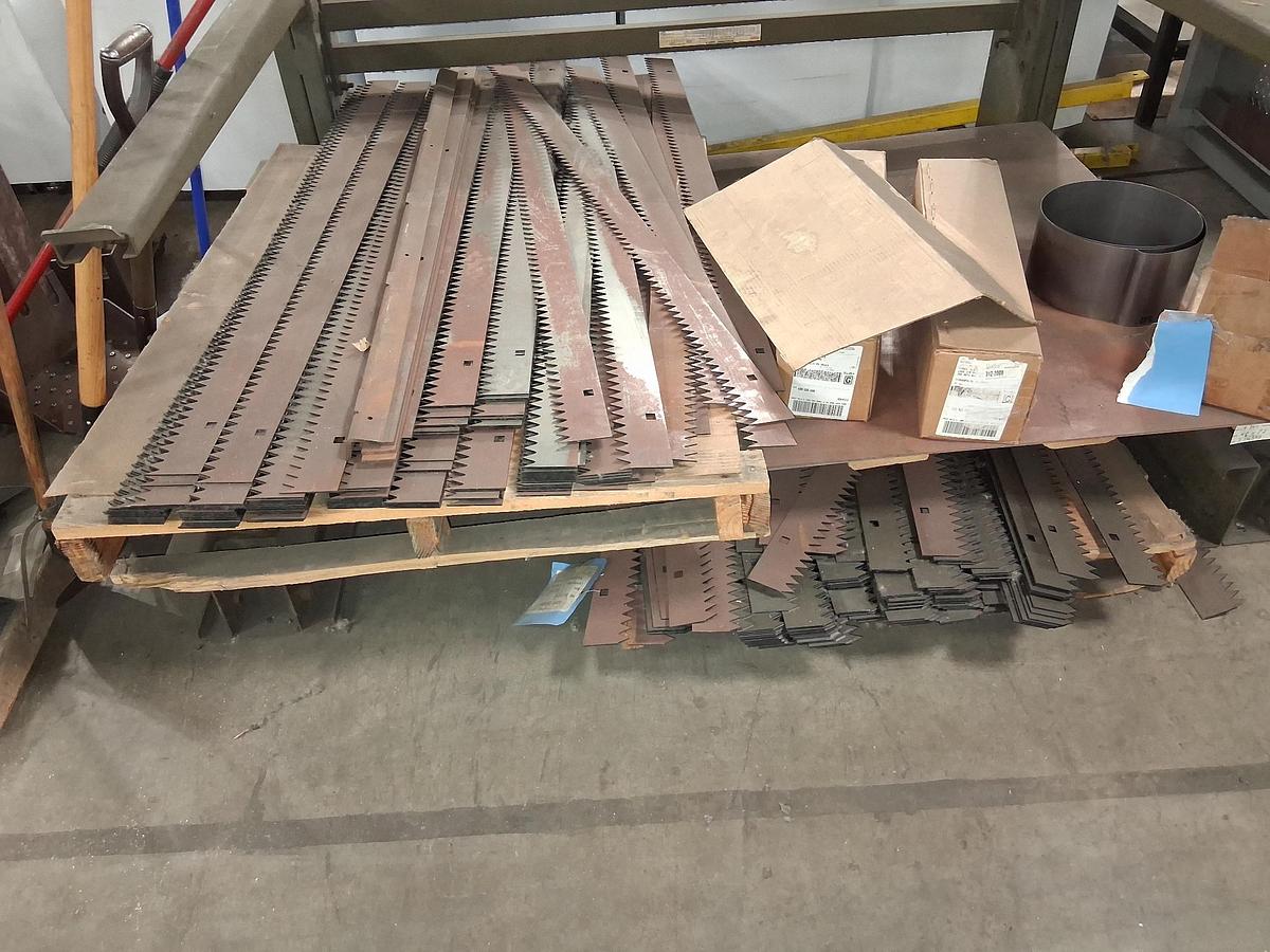 Used Mitsubishi #ML3015LV-Plus-II, Co2 CNC laser, 4000 watt, 5' x 10', chiller unit, dust collector