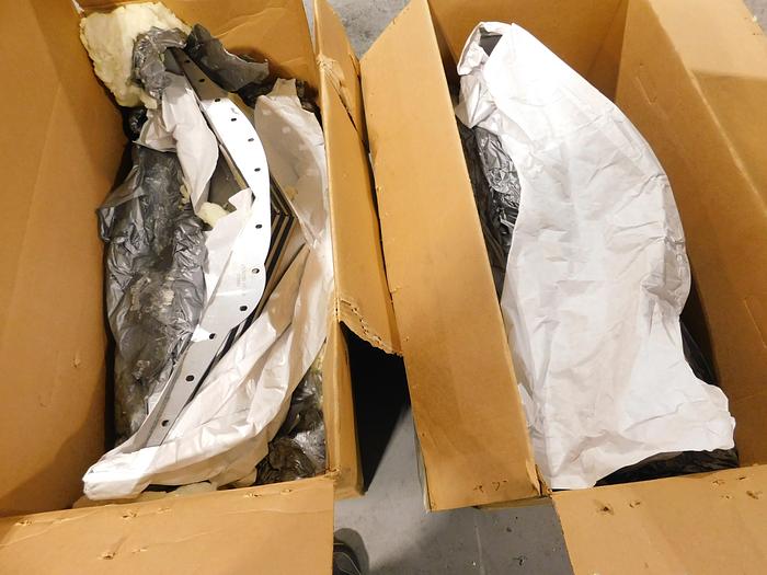 Used HAAS EC400 CNC Horizontal Machining Center