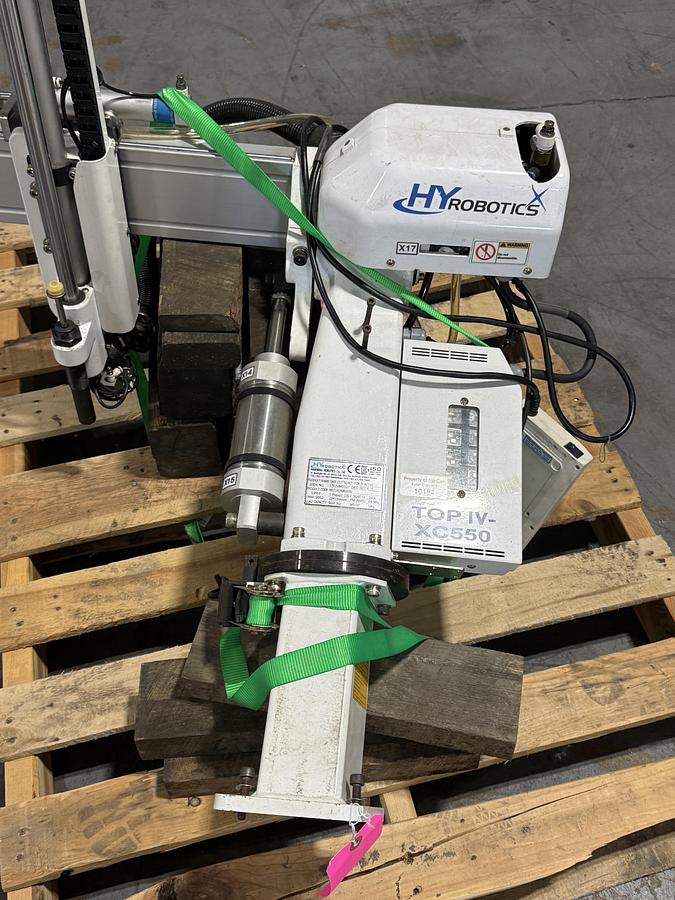 Used HY Robotics Take Out Robot (TOP IV-XC550), 2017