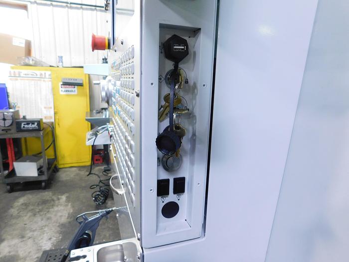 Used *LOW HOURS* 2023 HAAS VF3SSYT CNC VERTICAL MACHINING CENTER