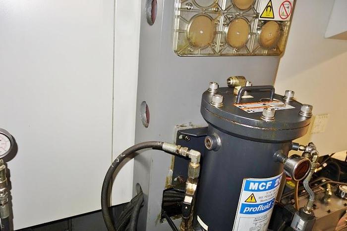 Used KIRA KDM43VCD Twin Pallet CNC Vertical Machining Center Fanuc