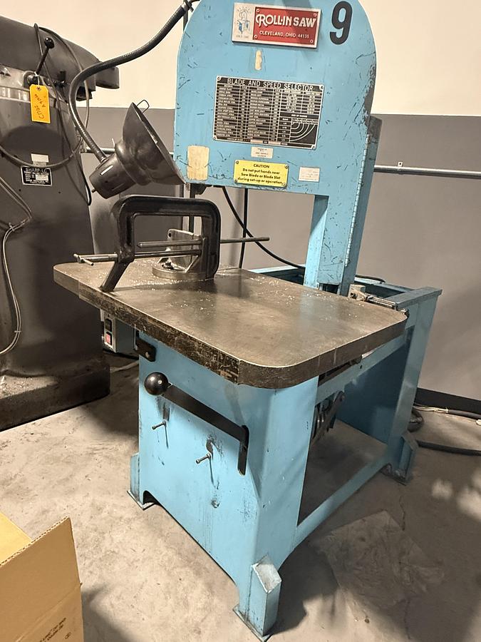 Used Roll-in Vertical Band Saw