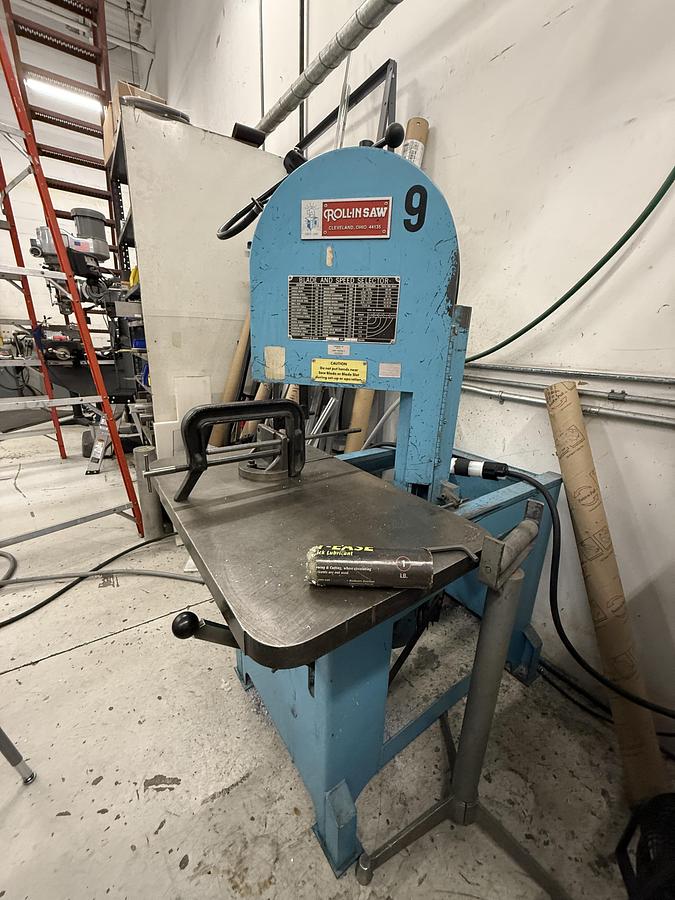 Used Roll-in Vertical Band Saw
