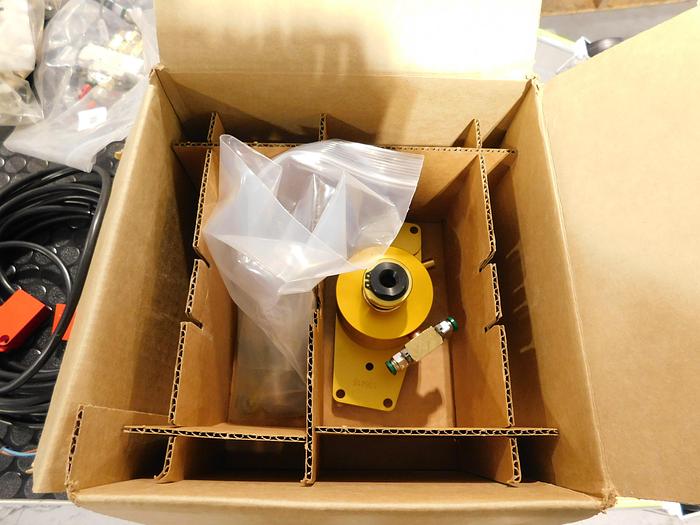 Used HAAS EC400 CNC Horizontal Machining Center