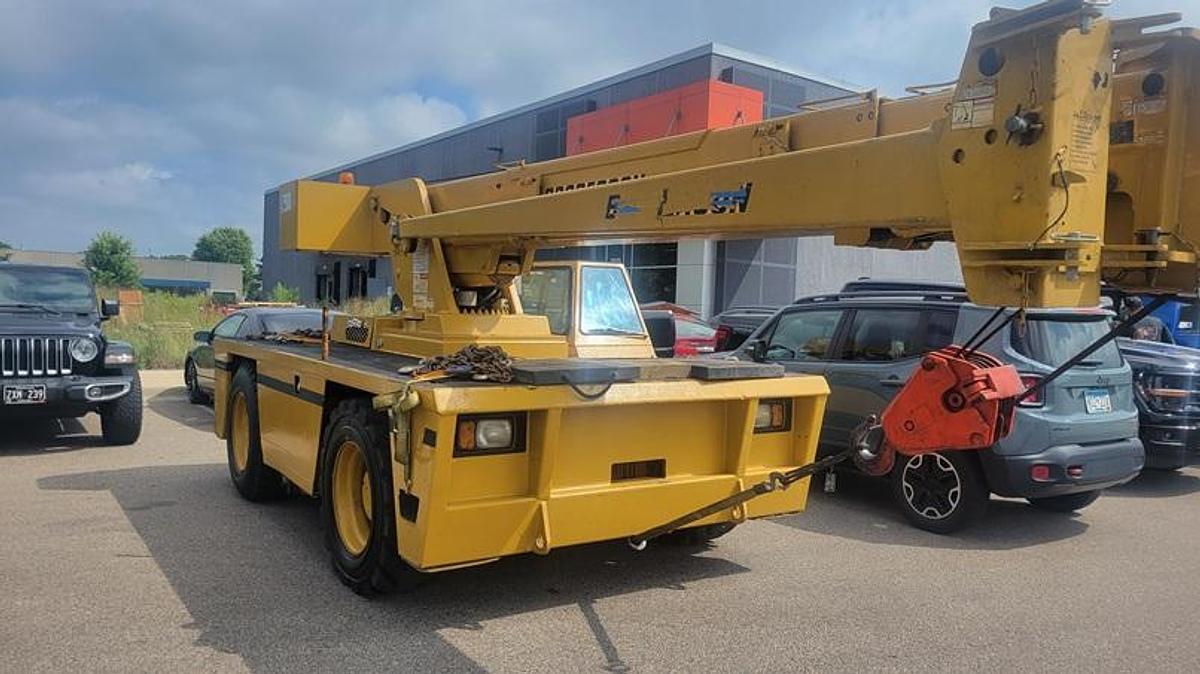 Used Brodeson IC200 Crane