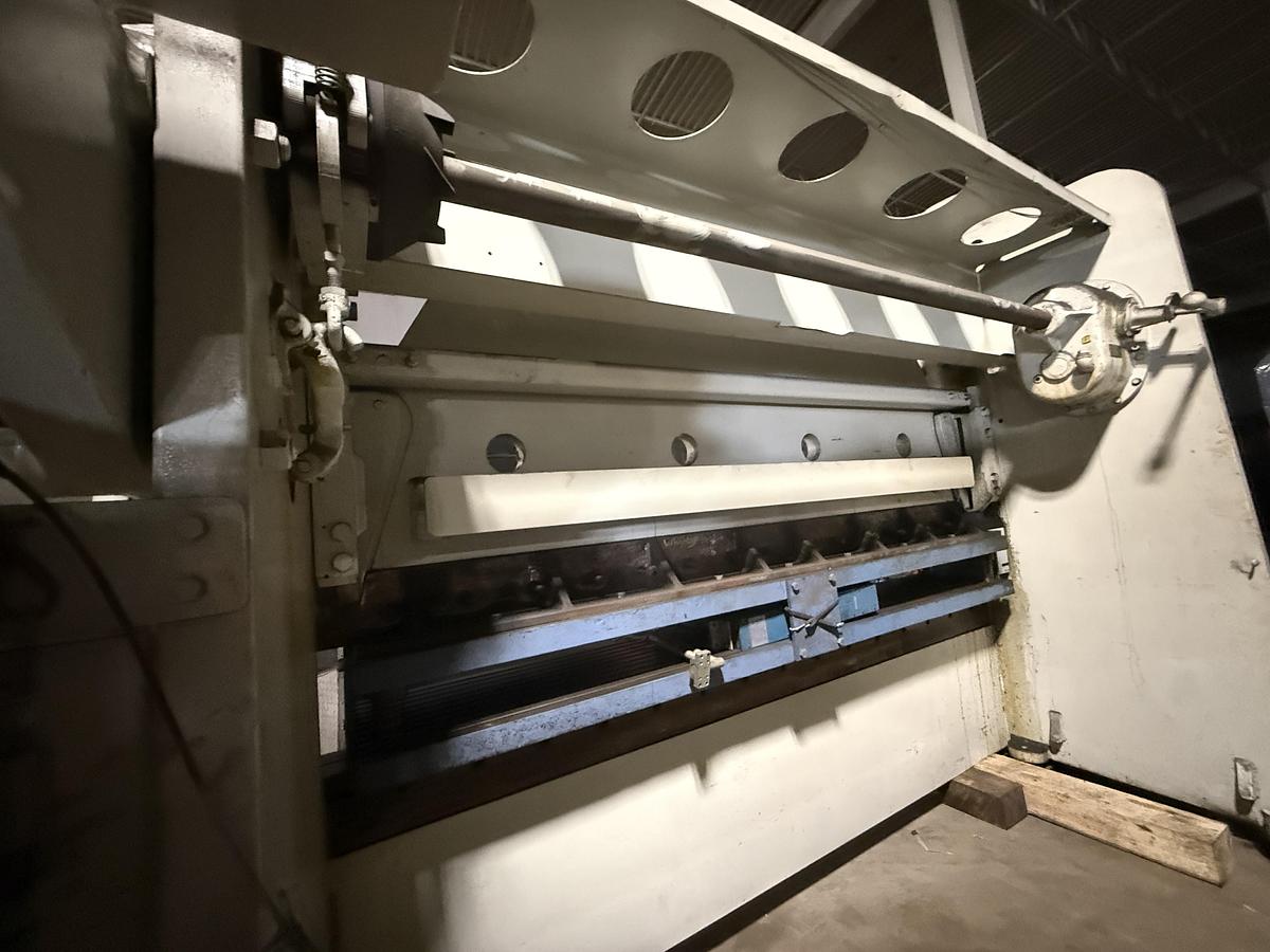 Used Cincinnati 90-10 Press Brake