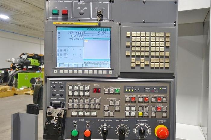 Used KIRA KDM43VCD Twin Pallet CNC Vertical Machining Center Fanuc