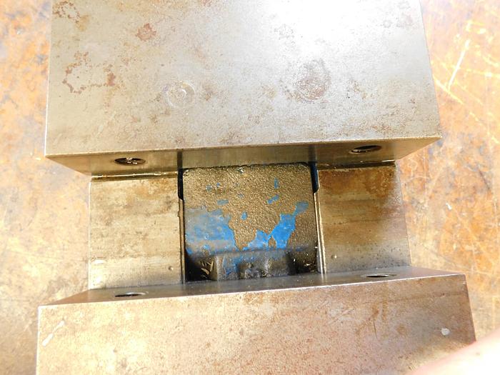 Used Kurt 3600V Precision 6" Machine Vise