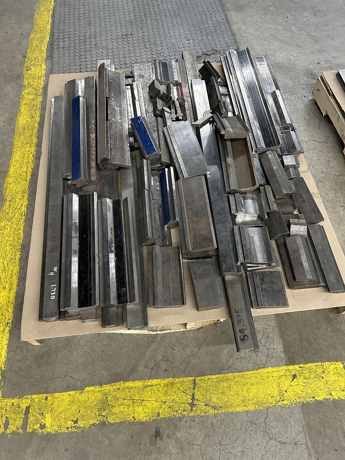 Used Accurpress 60 Ton Press Brake