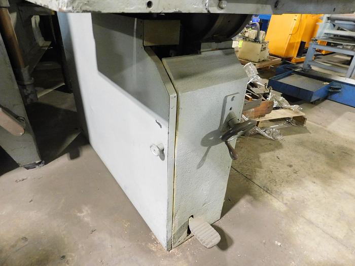 Used American Sawmill Machinery 35" Vertical Bandsaw