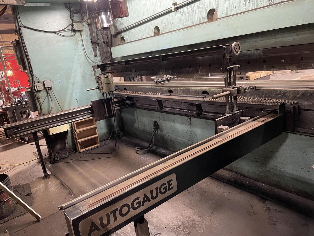 Used Cincinnati 440 Ton Press Brake