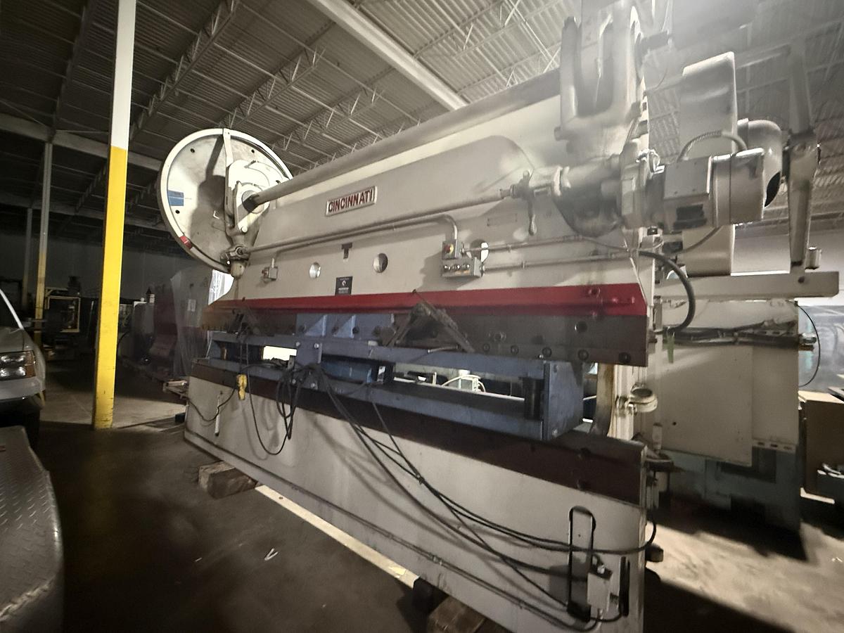Used Cincinnati 90-10 Press Brake