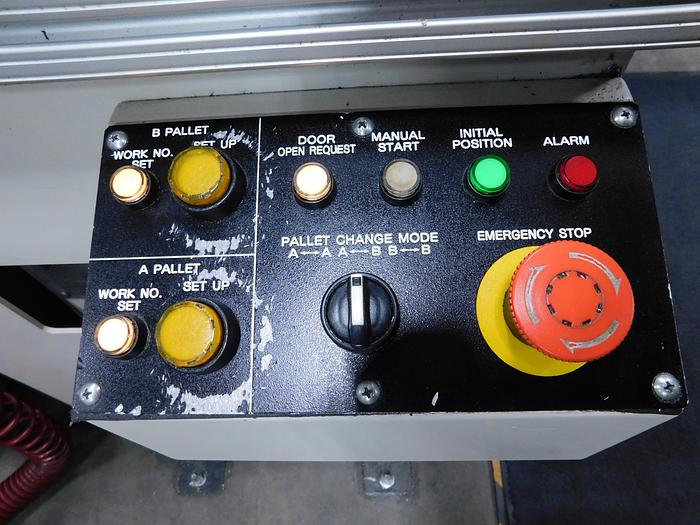 Used Fanuc Robodrill a-T14ie CNC Vertical Machining Center Pallet Shuttle