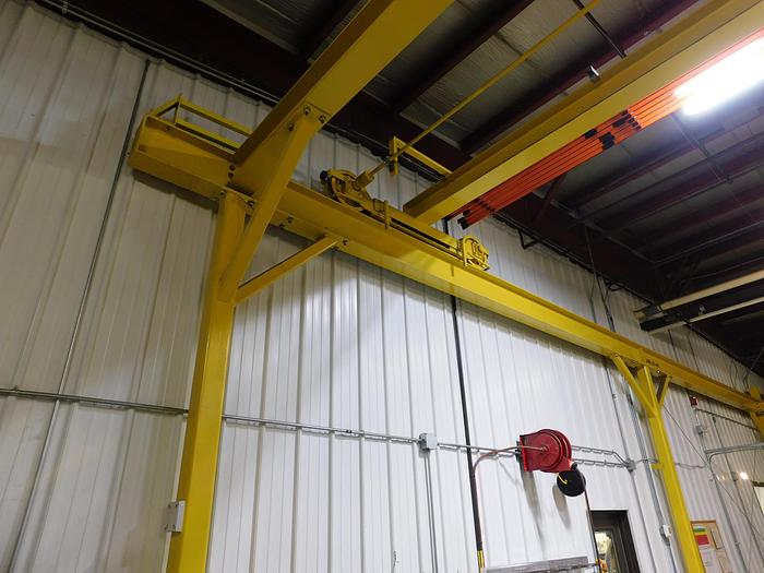 Used 2,000Lbs Bridge Crane System with Electric Chain Hoist