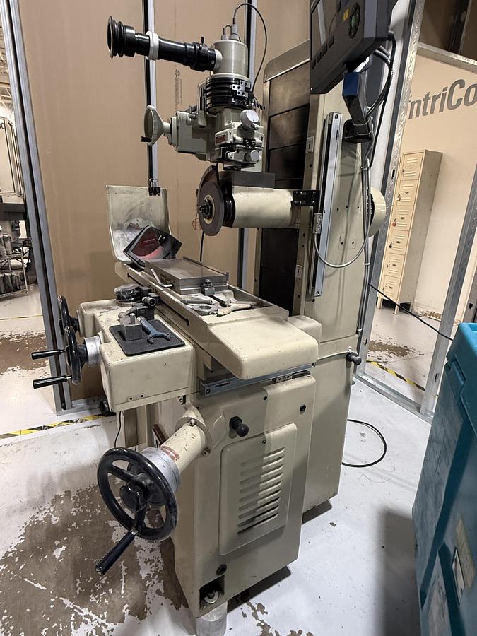 Used Kent KGS-200 Surface Grinder