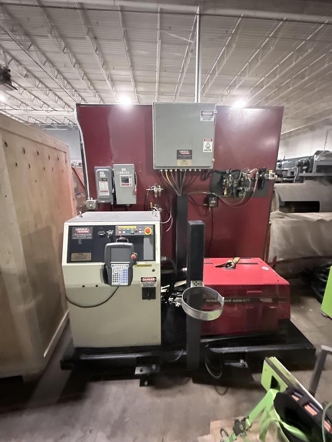 Used FANUC ARC Mate 120iB Robot Welder with Lincoln weld package