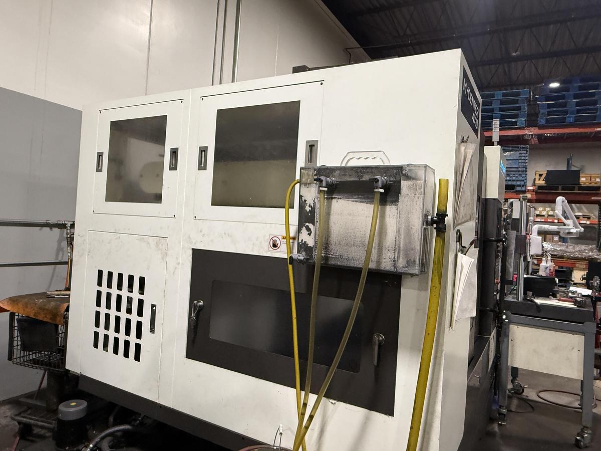 Used Kitamura Mycenter 4XiD Vertical Machining Center