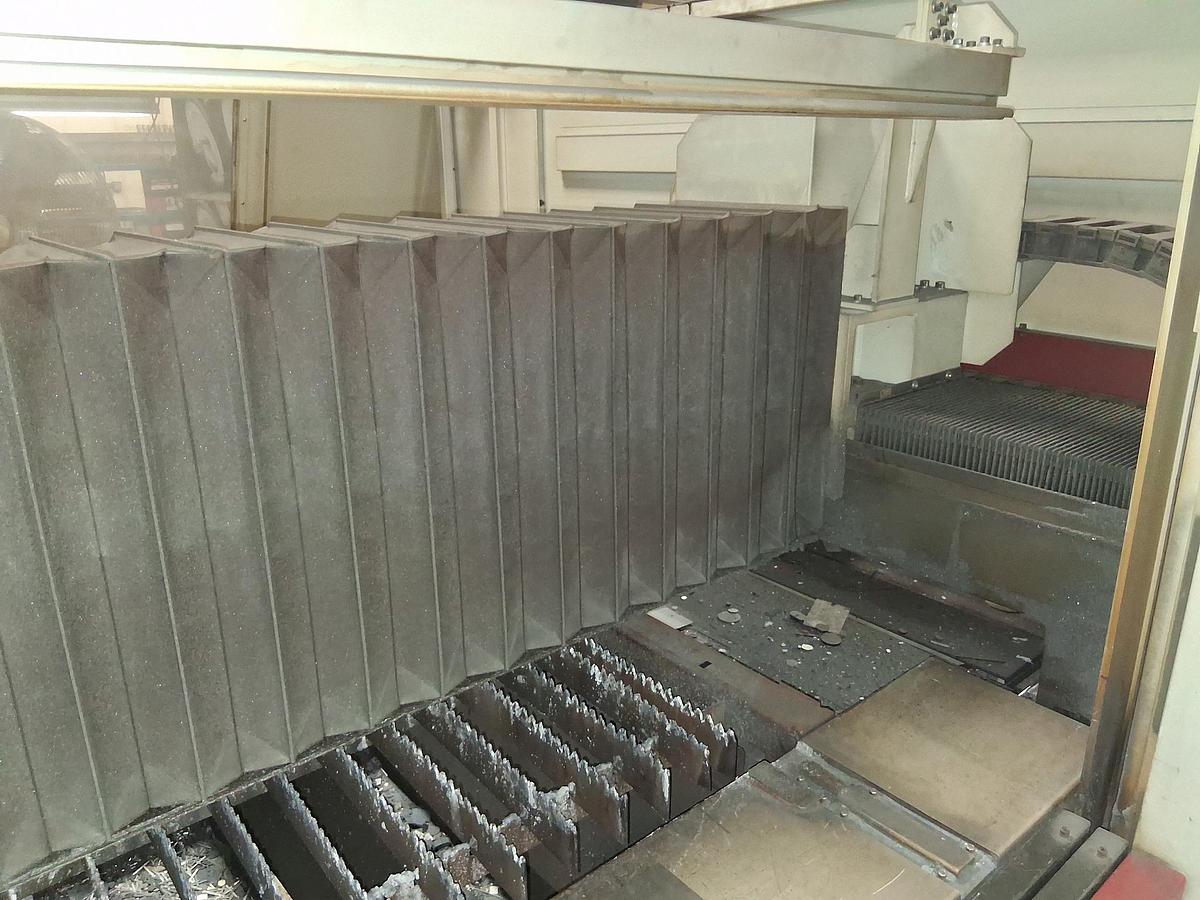 Used Mitsubishi #ML3015LV-Plus-II, Co2 CNC laser, 4000 watt, 5' x 10', chiller unit, dust collector