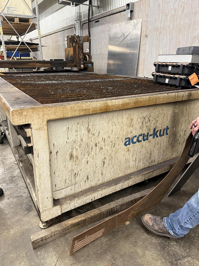 Used AKS Accu-Kut Plasma Table
