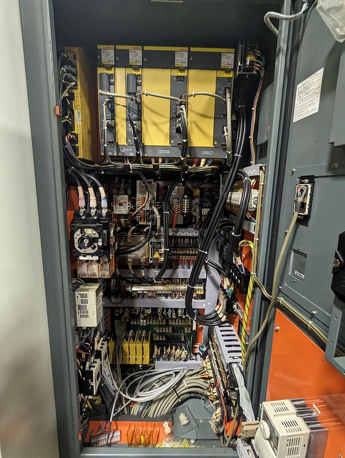 Used 2007 Kitamura 2XiF CNC Vertical Machining Center