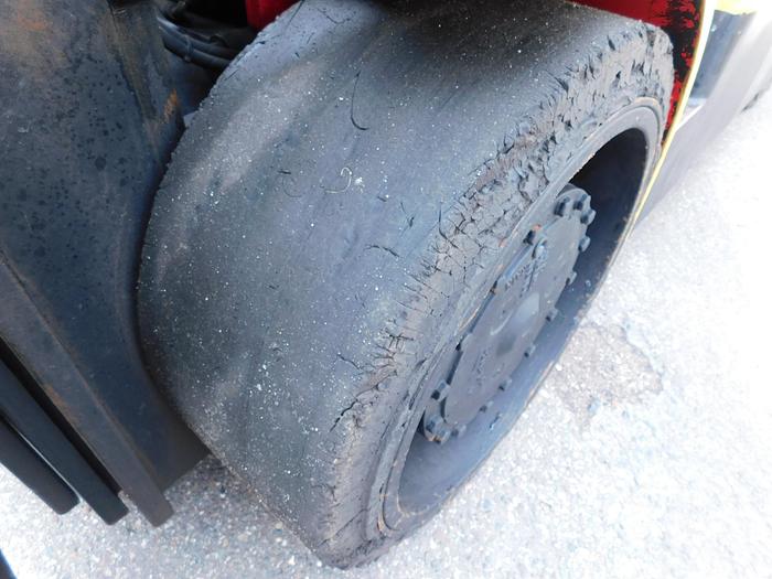 Used Lowry L220XD 22,000Lbs with Hydraulic Rigging Boom