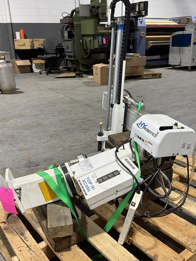 Used HY Robotics Take Out Robot (TOP IV-XC550), 2017