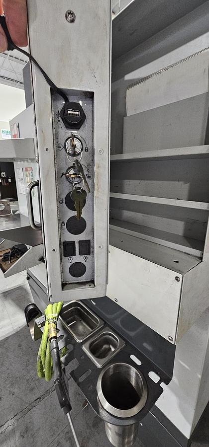 Used Haas DM-1 CNC Vertical Machining Center