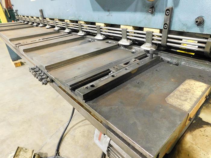 Used 3/16"x10' AMADA M3045 Mechanical Shear