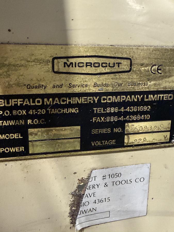 Used Willis Microcut 1050 10" x 50" Vertical Mill