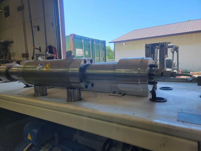 Used KMT SLV Waterjet Systems Pump