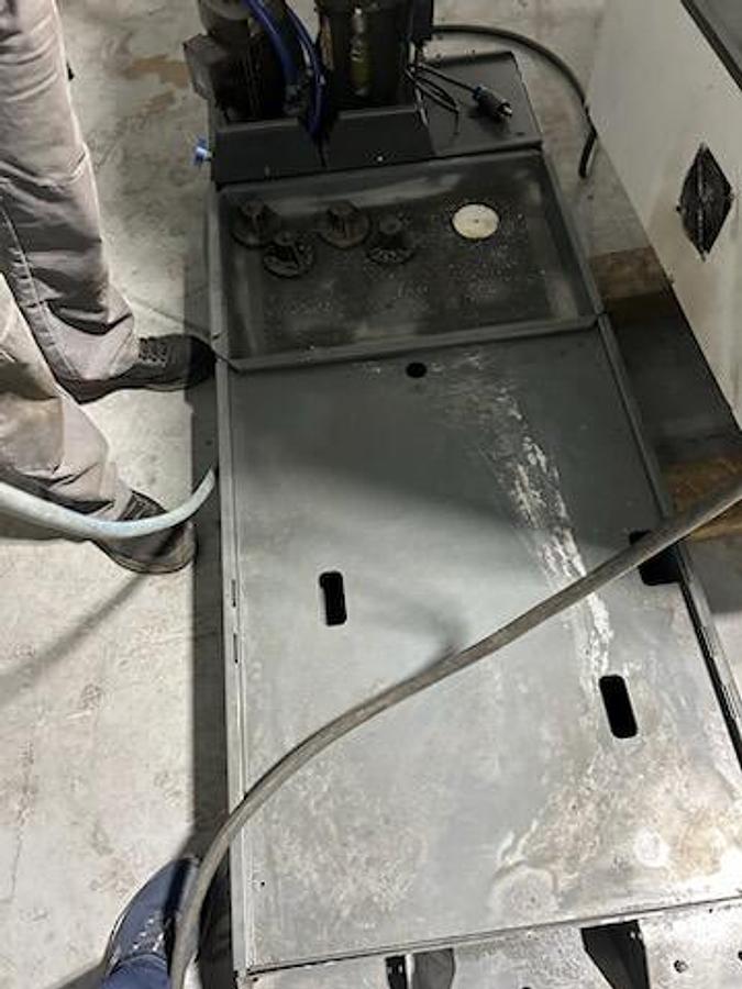 Used Haas DM-1 CNC Vertical Machining Center