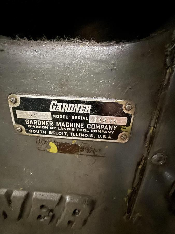 Used Gardner 1015 No. 1-1/2 Hand Feed Surface Grinder with Walker 10" x 15" Magnetic Chuck