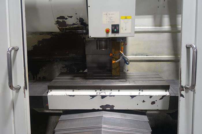 Used Hurco VM2 CNC Vertical Machining Center