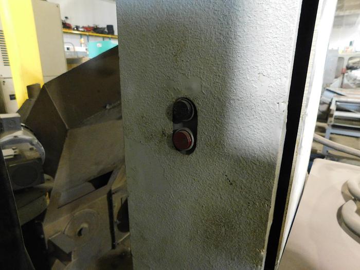 Used American Sawmill Machinery 35" Vertical Bandsaw