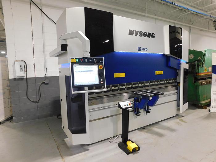 Used Wysong 122" X 110-TON Press Brake