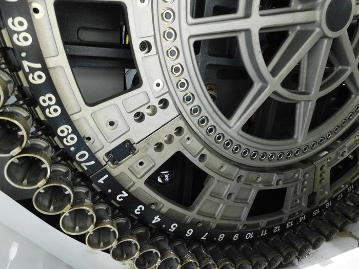 Used Haas EC400 CNC Horizontal Machining Center