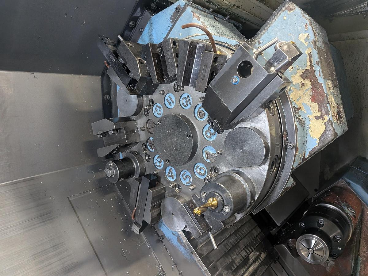 Used Hyundai Kia SKT15LMS CNC Lathe