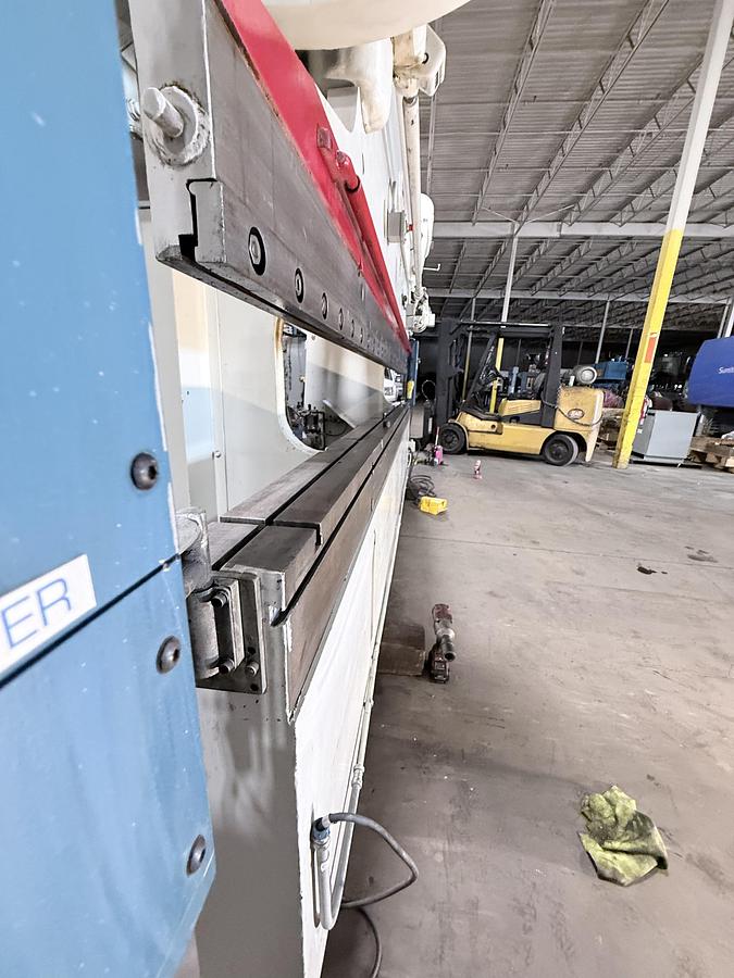 Used Cincinnati 90-10 Press Brake