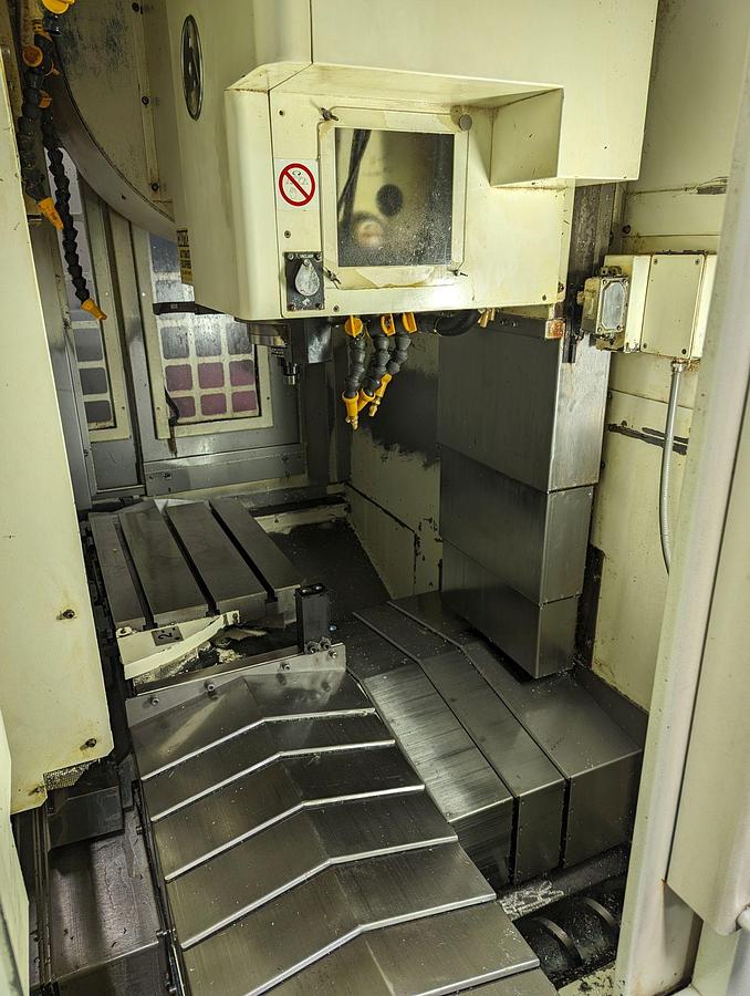 Used 2007 Kitamura 2XiF CNC Vertical Machining Center
