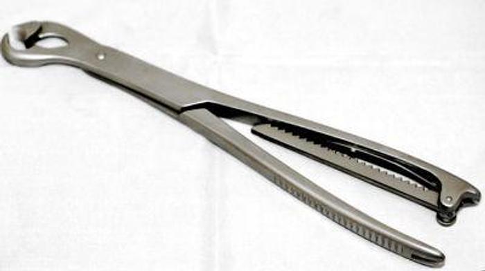 Used Forceps Bone Holding Lambotte Movable Medium Jaw 13mm by 260mm AESCULAP F0161R