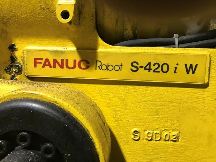 Used FANUC S420IW 6 AXIS CNC ROBOT